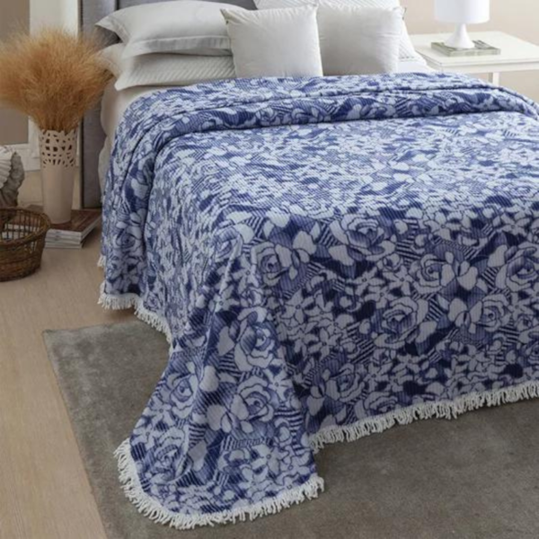 Colcha Casal Chenille Canelada Jolitex- Valentina Azul/ Branco Colcha Casal Chenille Canelada Jolitex- Valentina Azul/ Branco