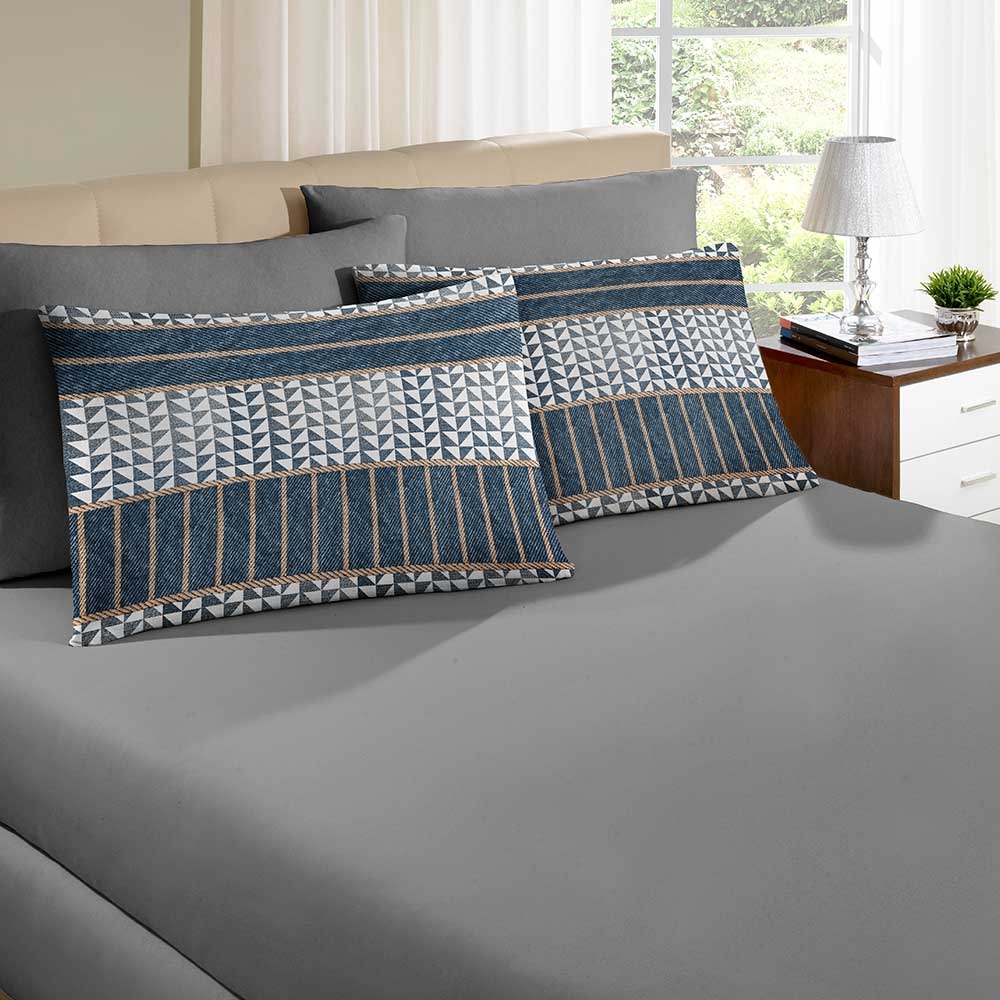 criança pequena,maternidade,jardim de infância,chicachila convencional,jeans,babá,cuidador de criança,algodão,segurança,algodao,chupeta de criança,mamadeira de criança,pediatra