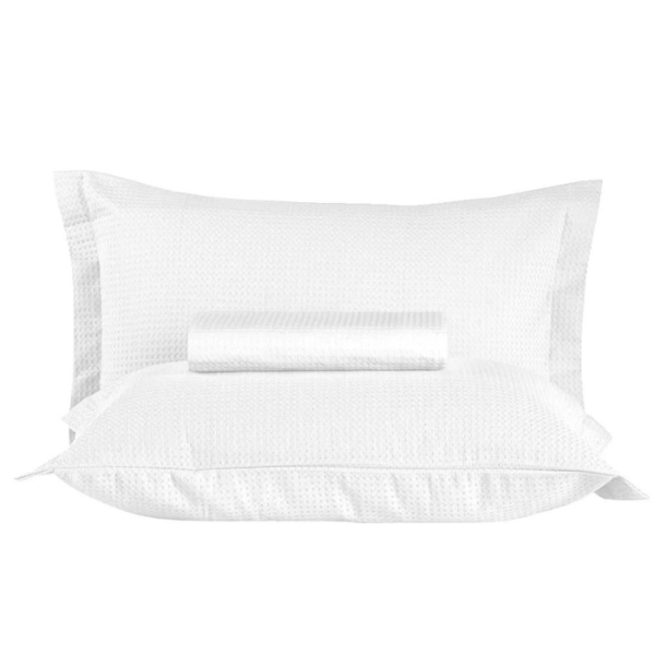 Kit Colcha Casal Gênova 03 Peças 100% Algodão Teka - Branco Kit Colcha Casal Gênova 03 Peças 100% Algodão Teka - Branco