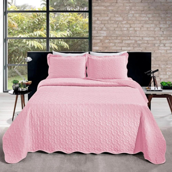 Kit Colcha Queen Boutis Matelassê 03 Peças Lisa Santista - (Confira cores disponíveis) Kit Colcha Queen Boutis Matelassê 03 Peças Lisa Santista - (Confira cores disponíveis)