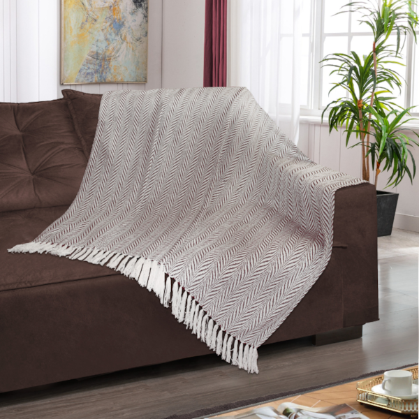 Manta P/ Sofá Com Franja 1,45m x 1,45m Gouvea - Amarelo Manta P/ Sofá Com Franja 1,45m x 1,45m Gouvea - Amarelo