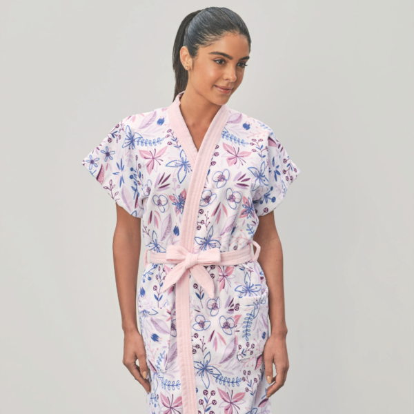 Roupão Aveludado Quimono Adulto Curto Estampado Luau Lepper - (Confira tamanhos disponíveis) Roupão Aveludado Quimono Adulto Curto Estampado Luau Lepper - (Confira tamanhos disponíveis)