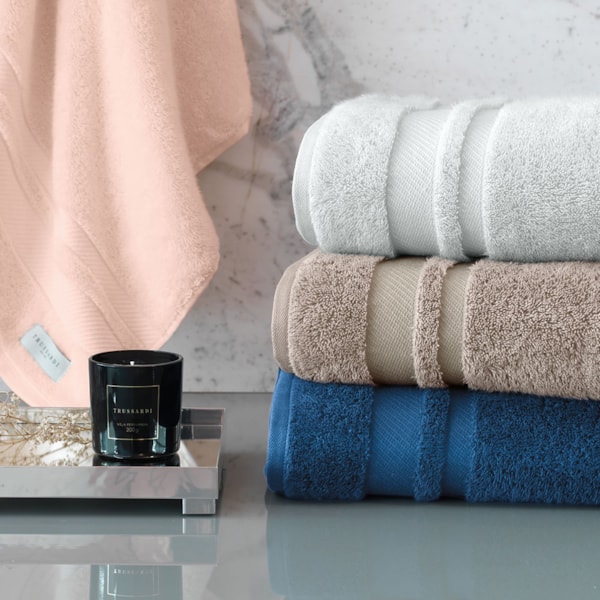 Toalha Banho Trussardi 100% Algodão Lorenzi Toalha Banho Trussardi 100% Algodão Lorenzi