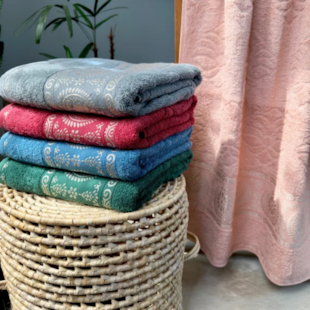 Toalha de Banho Gigante Luxo 80cm X 1,50cm Lucatex (confira cores)